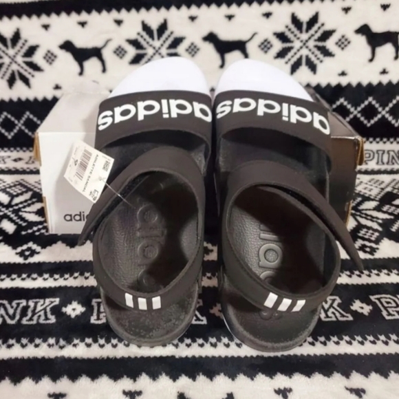 Adidas Sandals Womens size
10 available new - Picture 4 of 6